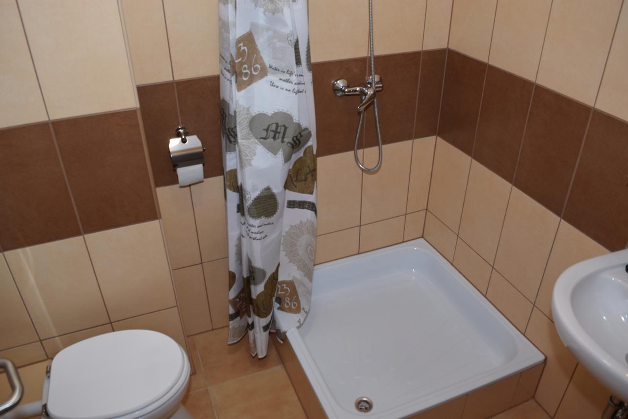 Marothi Kollegium Hostel Ντέμπρετσεν Εξωτερικό φωτογραφία