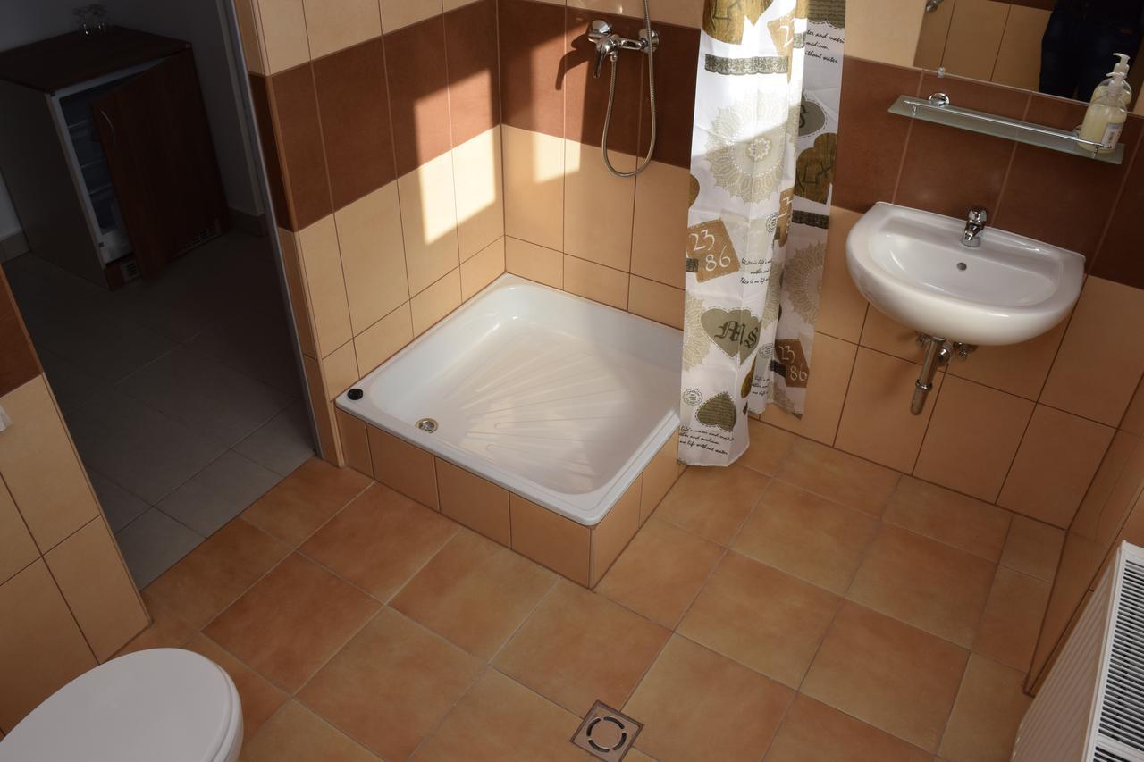 Marothi Kollegium Hostel Ντέμπρετσεν Εξωτερικό φωτογραφία