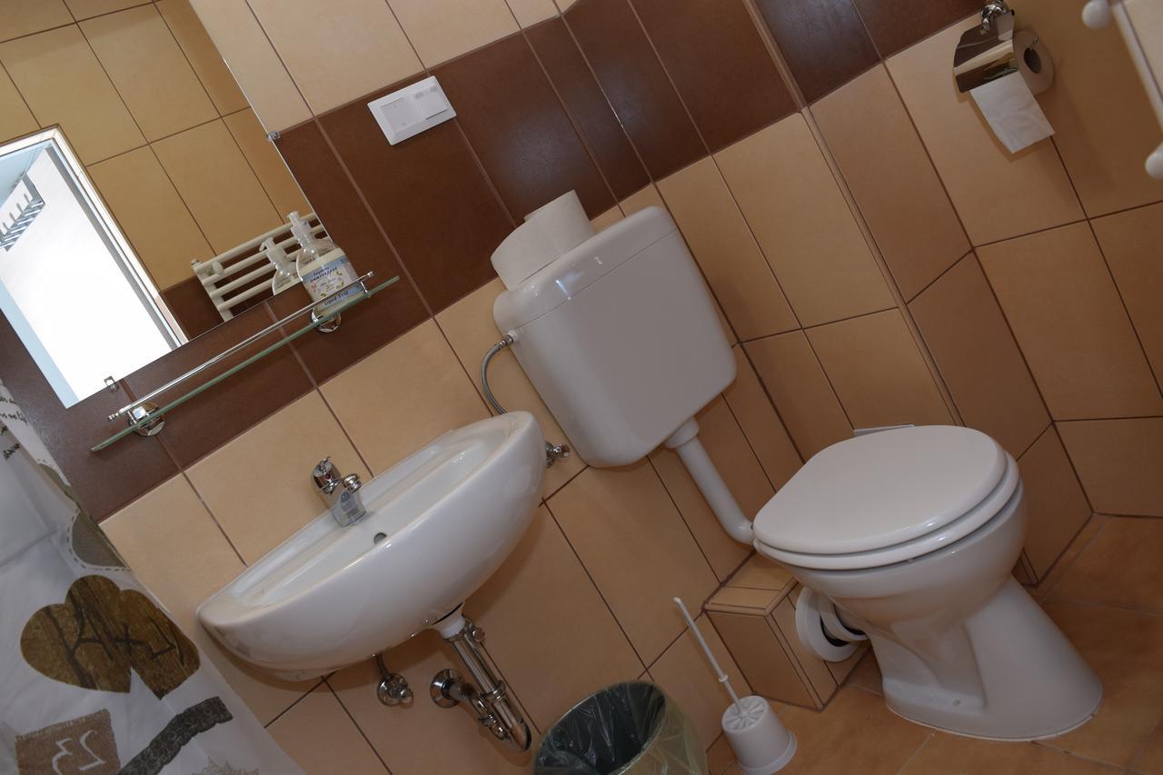 Marothi Kollegium Hostel Ντέμπρετσεν Εξωτερικό φωτογραφία