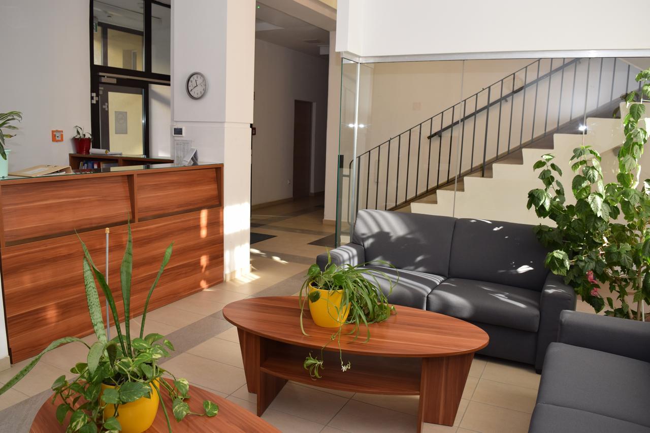 Marothi Kollegium Hostel Ντέμπρετσεν Εξωτερικό φωτογραφία